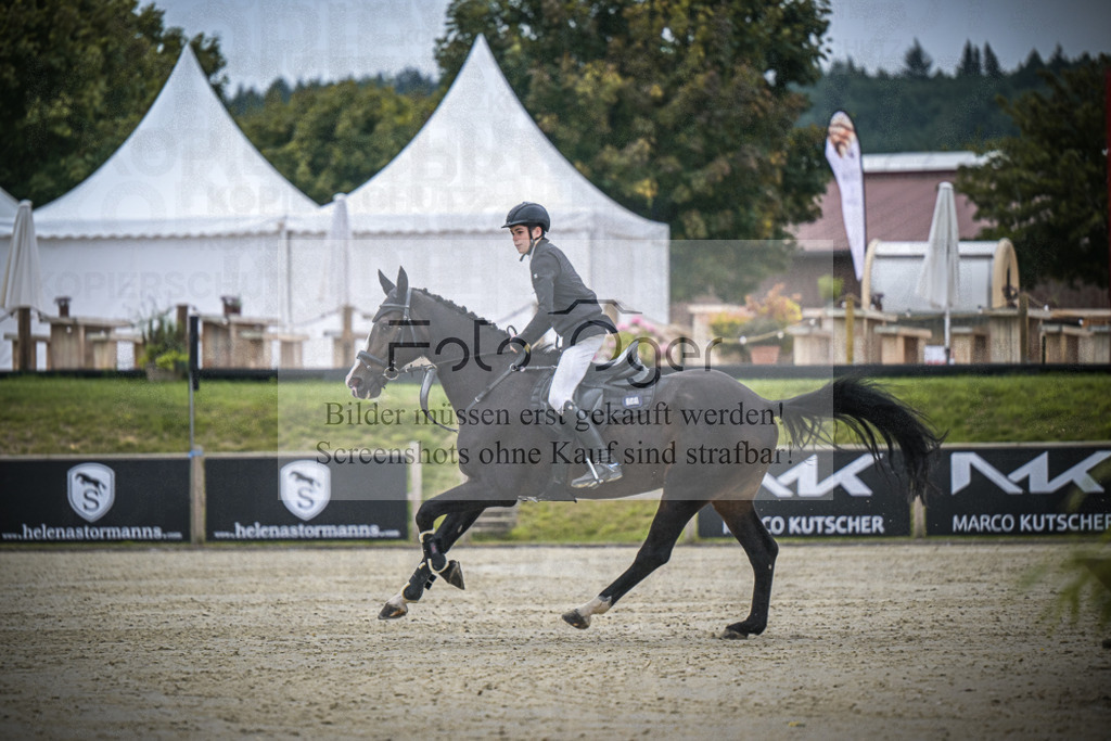 DOS_0600 | Entdecke hochwertige Reitturnierfotos von Foto Oger. Professionell, emotional und authentisch – jetzt Lieblingsmomente im Shop bestellen.Deutschlandweite Turnierfotografie. - Realisiert mit Pictrs.com