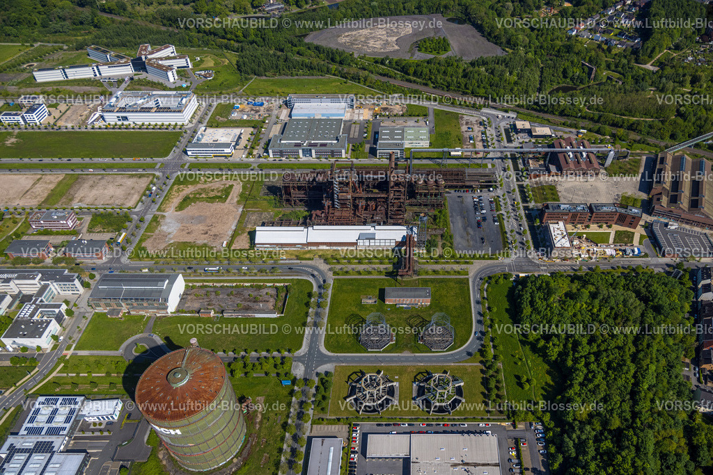 Dortmund230504188 | Luftbild, Technologiepark Gewerbegebiet Phoenix West, Zentrum für Produktionstechnologie (ZfP), Albonair GmbH, bitop AG Pharma, Gasometer und Hochofen Stahlwerk Ruine, Baustelle, Hörde, Dortmund, Ruhrgebiet, Nordrhein-Westfalen, Deutschland