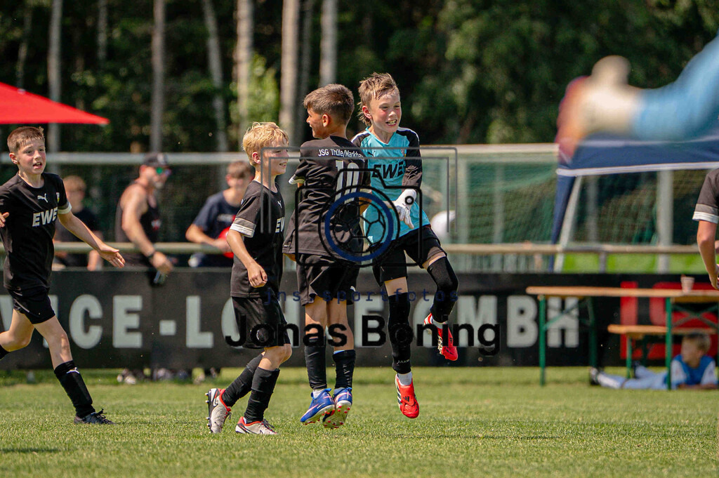 Fußball I E-Junioren I Saison 2025-2026 I OM-Cup Lüsche I Sonntag  I 24118 | jns.sportfotos - Realisiert mit Pictrs.com