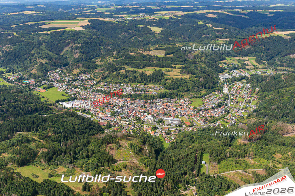 Das Luftbild der Stadt Steinwiesen wurde 2021 vom Flugzeug heraus erstellt (keine Drohne) Aufnahmehöhe ca.450 Meter- hohe Bildauflösung und Druck-Qualität garantiert!