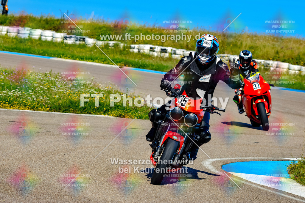 035-2265 | Hier findet Ihr Bilder von Touristenfahrten auf der Nürburgring Nordschleife oder von anderen Veranstaltungen die ich besucht habe. Viel Spass beim Durch Schauen 