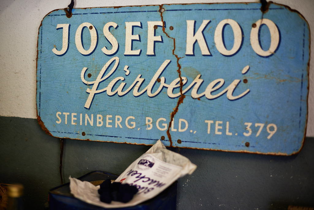 Werkstatt Utensilien | Steinberg, Austria - September 25, 2013: Original Indigo Blaudruck Koo in Burgenland; Werkstatt Utensilien. - Realisiert mit Pictrs.com