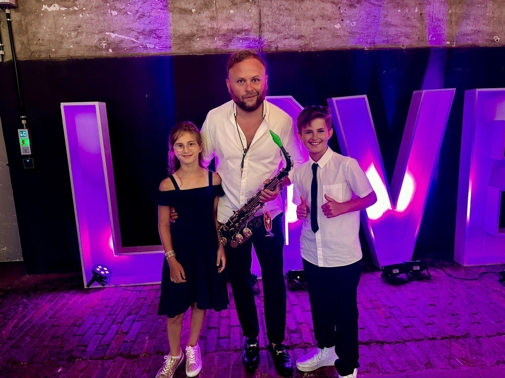 38d33cb9-38e0-4eae-ac77-87941cc4b529 | traudl_s_fotos