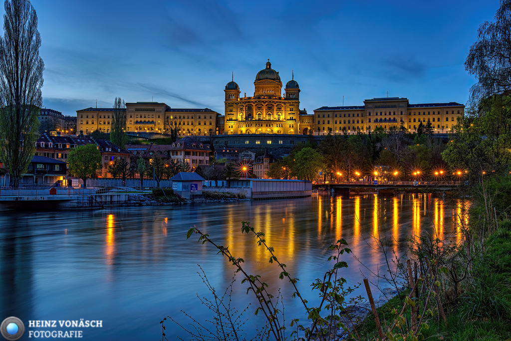 Bern_0054 | Alle Bilder von Heinz Vonäsch Fotografie können alle zu günstigen Preisen gekauft werden! Download der Bilder, Ausdrucke, Postkarten, Tassen T-Shirts, Kalender, Alu- Dibond usw. - Realisiert mit Pictrs.com