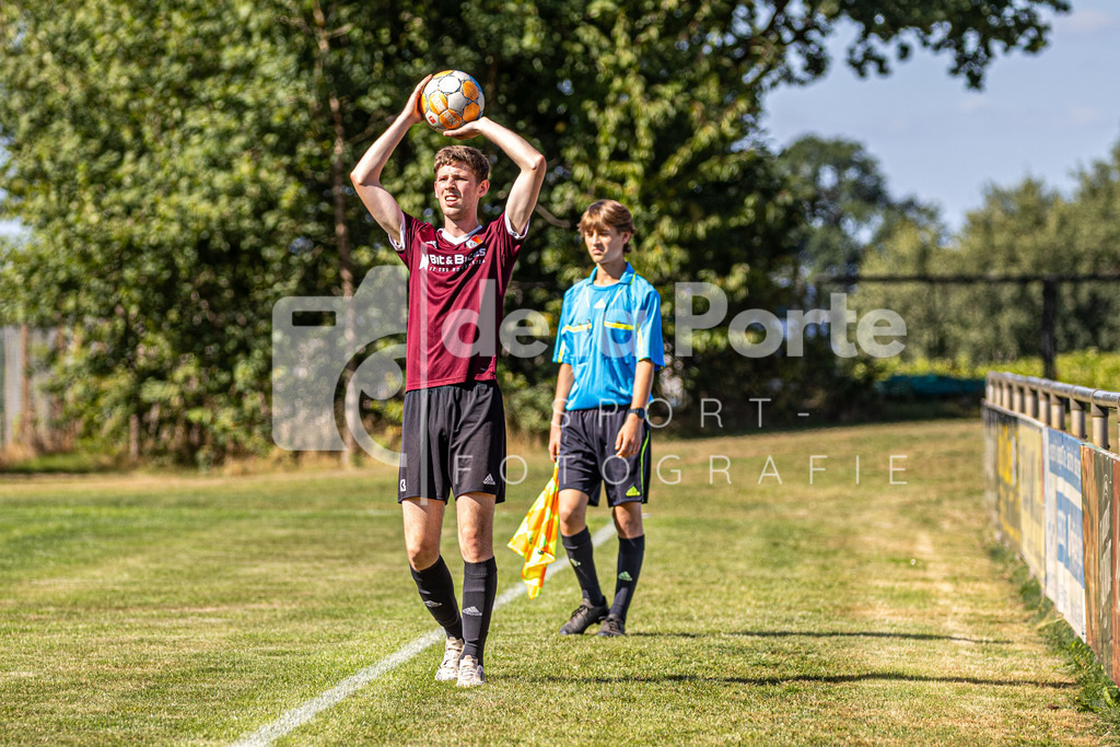 Ebstorf - Harleß_ Julian (Einwurf) vs Römstedt II 170825 dlP | immodelaporte-sportfotos - Realisiert mit Pictrs.com