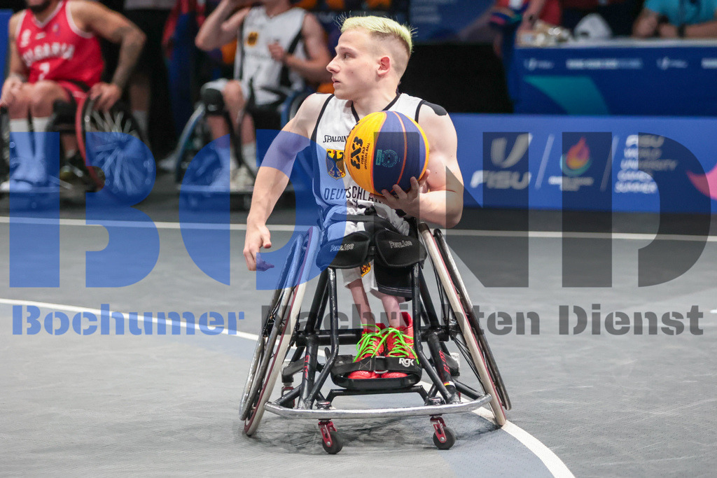 SES_TTG3X320250717-204 | bond - Realisiert mit Pictrs.com