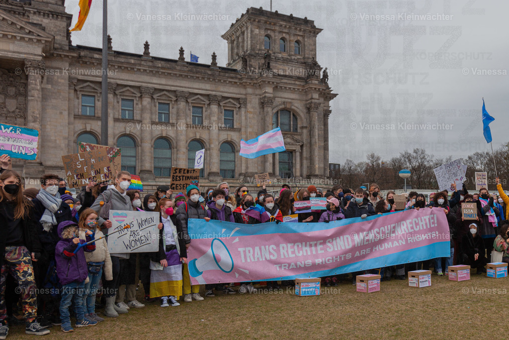  Trans Day Of Visibility Kundgebung 2022 in Berlin | Vanessa Kleinwächter - Realisiert mit Pictrs.com