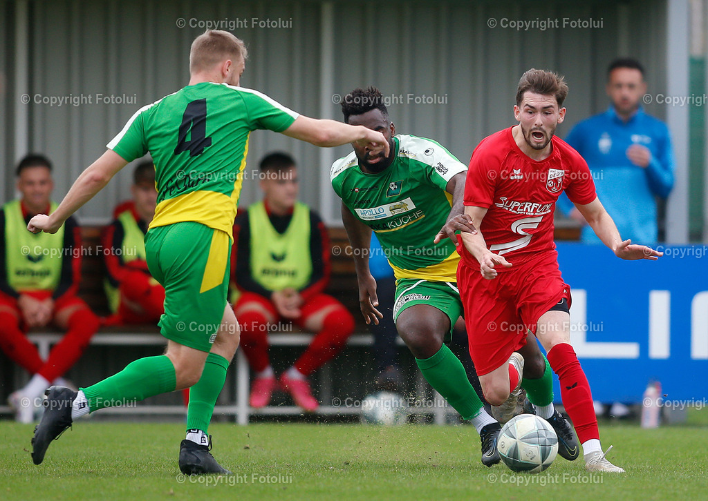 A_LUI_071023_17 | SPORT,FUSSBALL,LL.OST. ASKOE OEDT 1B-SV HAKA TRAUN 07.10.2023 IM BILD:FLORIAN AIGNER  (OEDT UNDKRESEMIR  ZECIC (TRAUN) FOTO:FOTOLUI