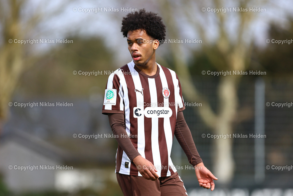 NH_FCStPauliU19_SGDynamoDresdenU19_DFBNachwuchsliga_28032026 | #4 Joel Aseidu Addo (FC St. Pauli U19)Fußball I Junioren I U19 DFB-Nachwuchsliga Hauptrunde Liga B, Gruppe B I Saison 2025-2026 I 7. Spieltag I FC St. Pauli U19 - SG Dynamo Dresden U19 I 28.03.2026 I Sportplatz Brummerskamp