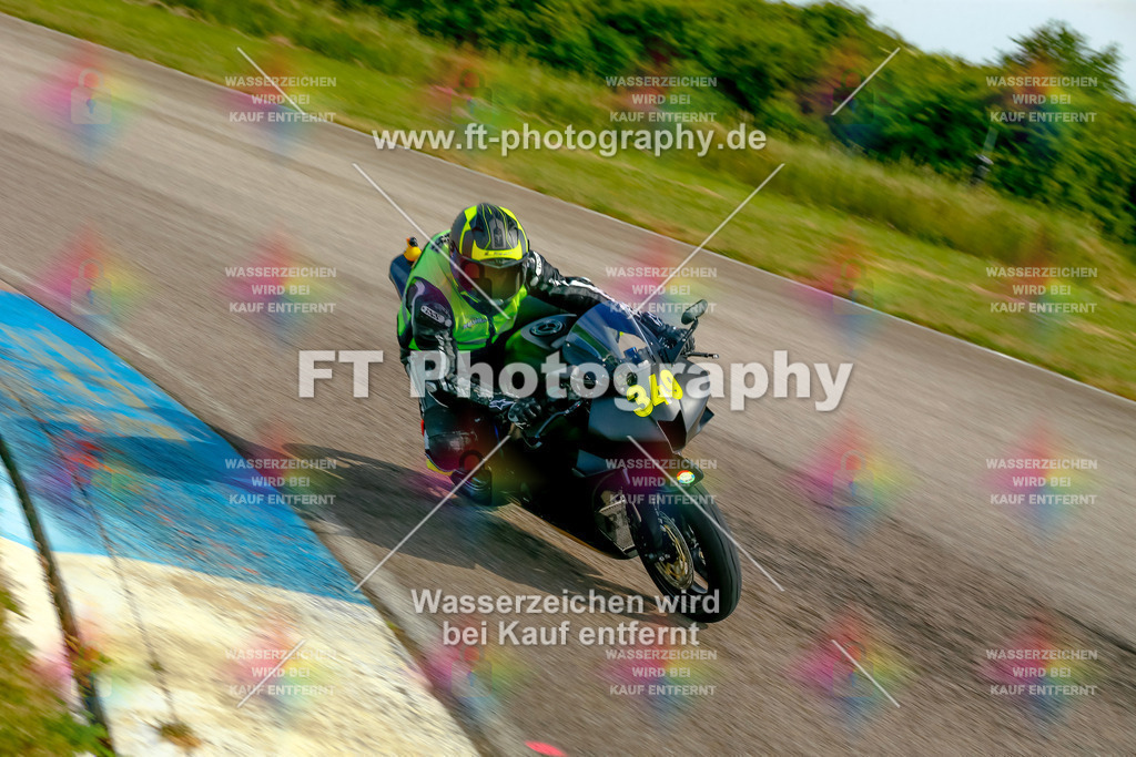 _MOT1213 | Hier findet Ihr Bilder von Touristenfahrten auf der Nürburgring Nordschleife oder von anderen Veranstaltungen die ich besucht habe. Viel Spass beim Durch Schauen 