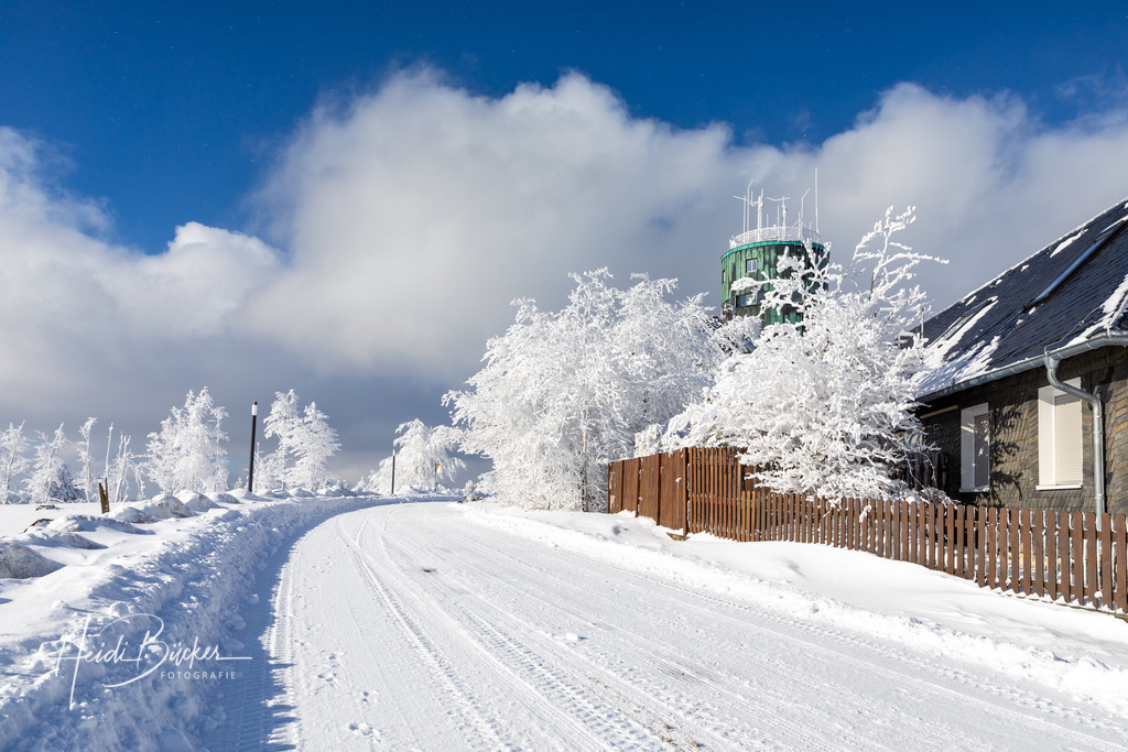 Astenturm auf dem Kahlen Asten im Winter | Astenturm auf dem Kahlen Asten im Winter - Realisiert mit Pictrs.com