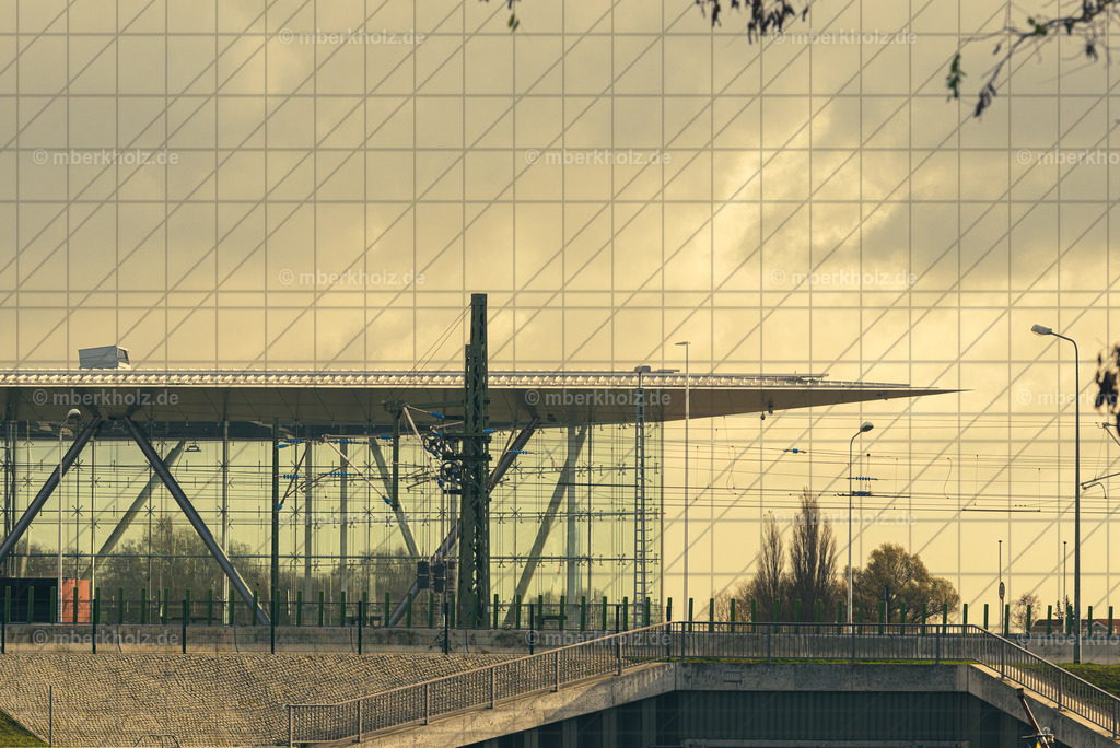 Marko_Berkholz_mberkholz_warnemünde_MBE0467 | Bilder aus dem Ostseebad Warnemünde, den Warnemünder Leuchtturm aus unterschiedlichen Perspektiven für Ihre Büroräume oder den privaten Lieblingsraum. In meinem Premium Bild Shop aus Rostock Warnemünde, entscheiden allein Sie, auf welches exklusive Material, in welcher Größe und in welchem Format der brillante Bilddruck erfolgt. Wir versenden innerhalb Deutschlands, Österreich und der Schweiz. Besuchen Sie mich auch gerne in meinem Warnemünder Fotostudio oder kontaktieren mich bei Fragen zur Motiv. info@mberkholz.de