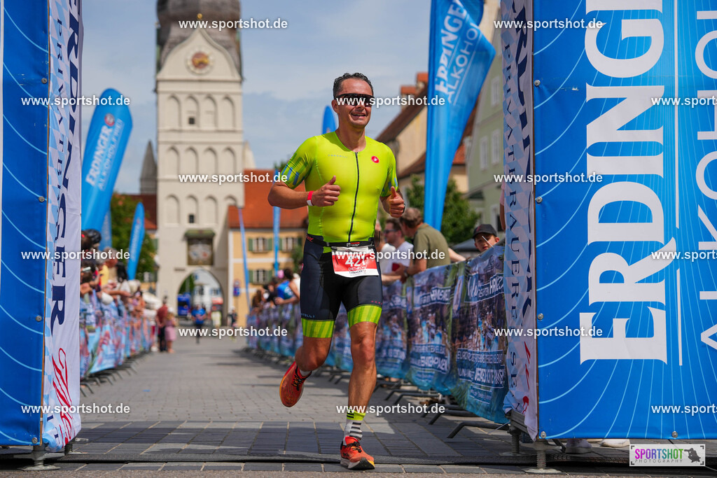 DSC05070 | Stadttriathlon Erding 2025. #yourpictrs #sportshot_your_pictrs @Sportshotphotography #stadttriathlonerding Copyright: www.sportshot.de