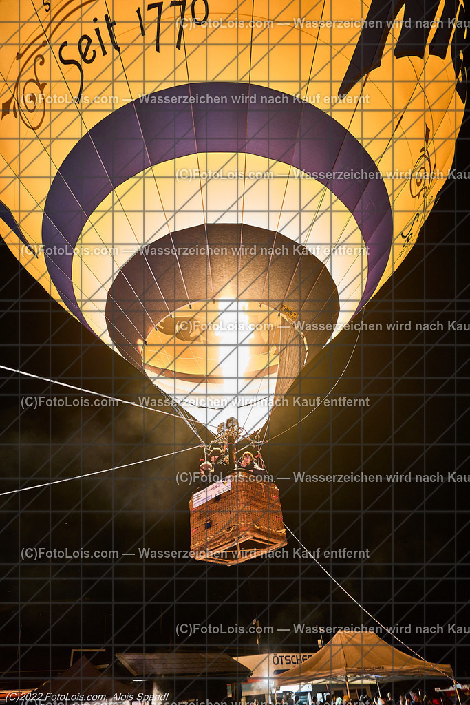 ALP0515_Nacht der Ballone_Lackenhof | (C)FotoLois.com, Alois Spandl, 'Nacht der Ballone' des Ballonclub ÖTSCHERLAND in Lackenhof/Weitental, gemeinsame Veranstaltung mit Tourismusverband ÖTSCHER, Mi 28. Dezember 2022.