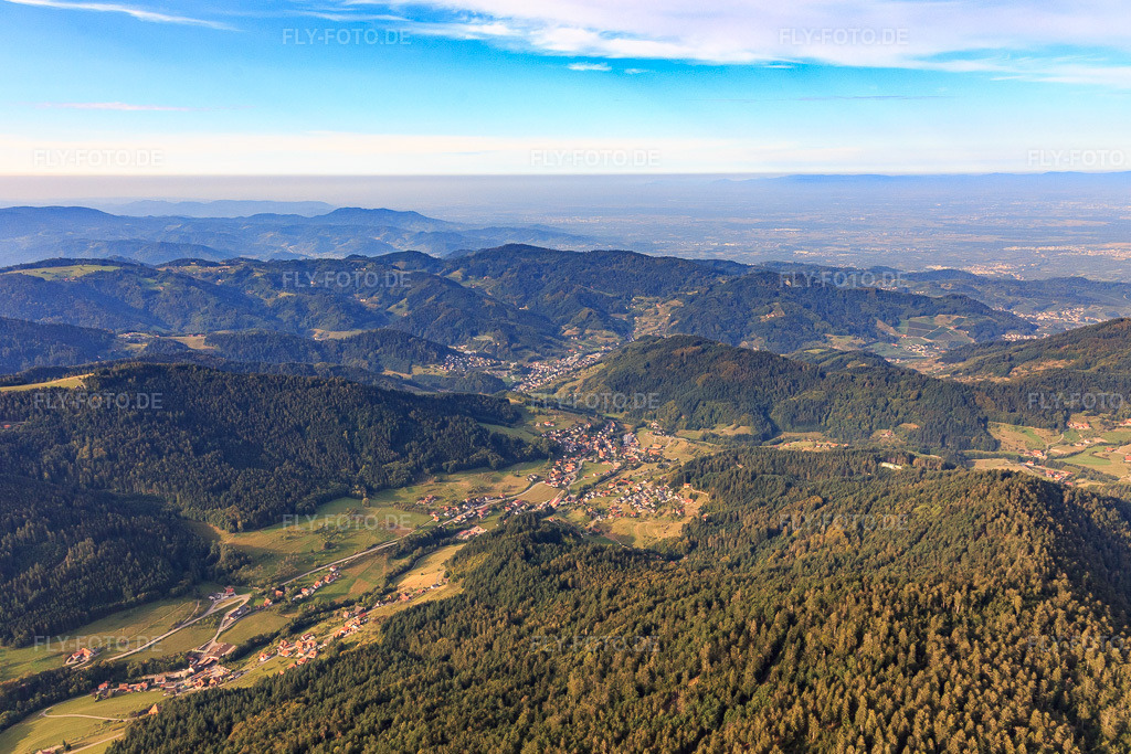 Luftbild: Ortsübersicht im Achertal in Seebach im Bundesland Baden-Württemberg in Deutschland. Foto: IMG_008846.jpg vom 20.09.2020 durch Werner Riehm/FLY-FOTO.de