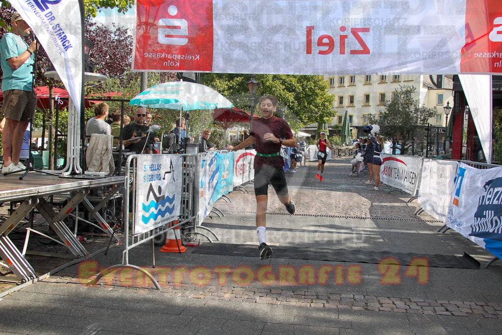 250824_1147_EV4_9053 | Sportfotografie im Rhein-Sieg Kreis, Köln, Bonn, NRW, Rheinland Pfalz, Hessen, etc. Unser Tätigkeitsfeld umfasst den Laufsport vom Volkslauf über den Marathon, Duathlon, Triathon bis zum Ultralauf wie Kölnpfad Ultra oder Schindertrail.