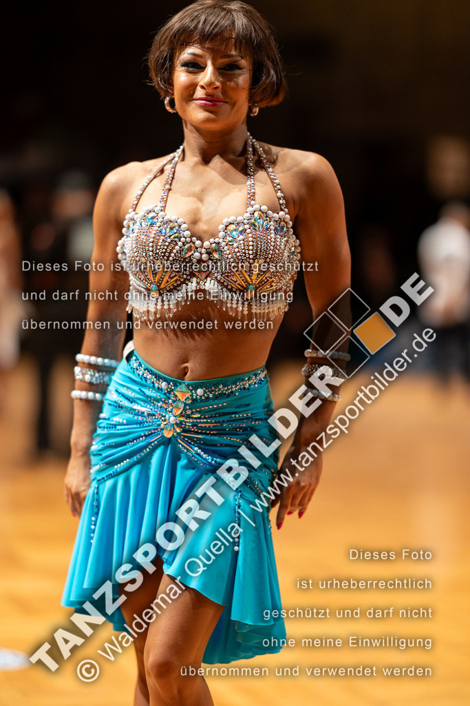 20230812-11167 | Hier finden Sie Tanz Bilder vom Latein und Standard Formationen tanzen. Sportbilder vom Tanzsport. Schöne Fotos und von Weltmeisterschaft, Europameisterschaft, Bundesliga, Regionalliga, Oberliga und Landesliga sowie von GOC Stuttgart, DanceComp, WM Bremen