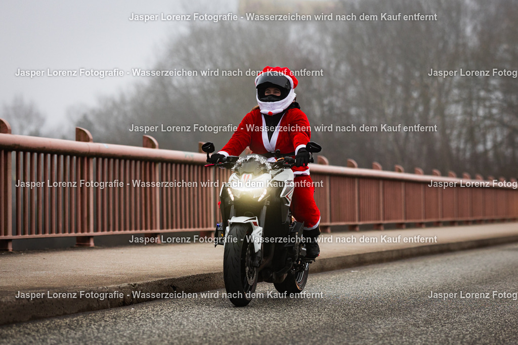 X-Mas Ride I Kiel I 2025 | Jasper Lorenz Fotografie - Realisiert mit Pictrs.com