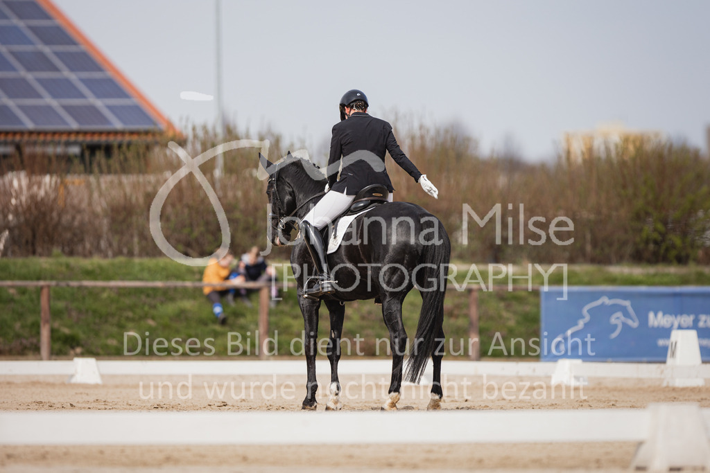 230410_Frühlingsfest_Dressurreiter-L-604 | Deine schönsten Turniermomente als professionelle Fotos! Entdecke hochwertige Pferdesport-Fotografie im Online-Shop. Jetzt Fotos finden & bestellen!