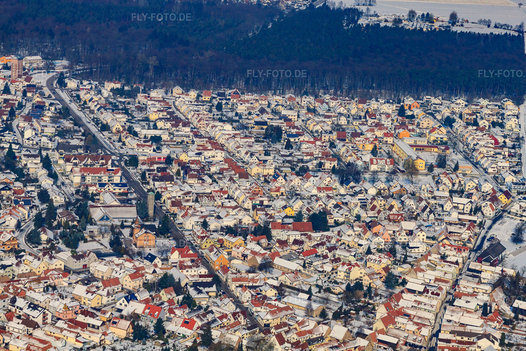 Luftbild: Maximilanstraße im Winter bei Schnee in Jockgrim im Bundesland Rheinland-Pfalz in Deutschland. Foto: IMG_24307.jpg vom 16.02.2010 durch Werner Riehm/FLY-FOTO.de
