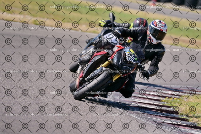 26bt05-0388 | markuskiefer.com - Realisiert mit Pictrs.com