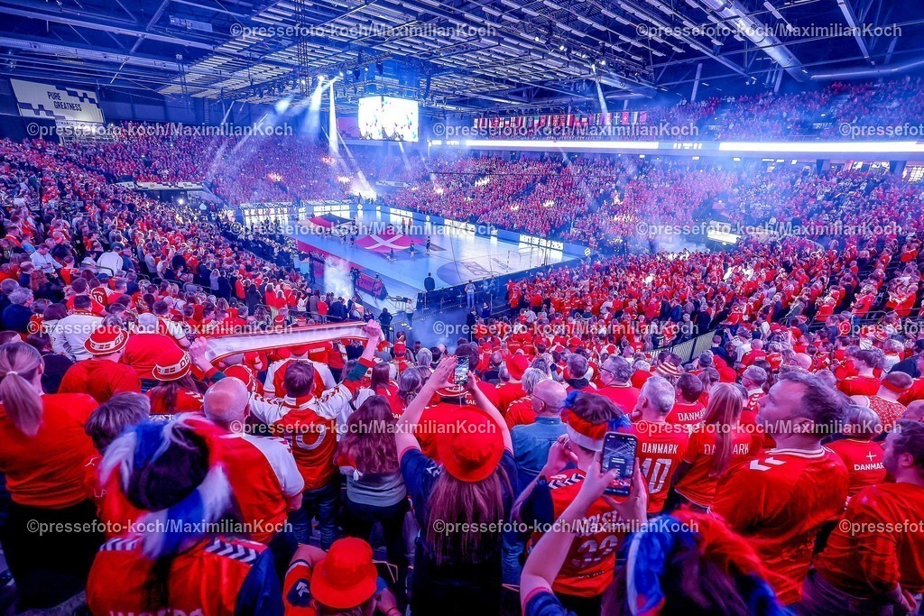 EHF26012603003 | 26.01.2026, Handball, Men's EHF EURO 2026, Deutschland - Dänemark, Jyske Bank Boxen in Herning, Dänemark, Main Round: Feature Übersichtsbild Innenansicht Übersicht Zuschauer Fans Besucher Voll Spielstätte