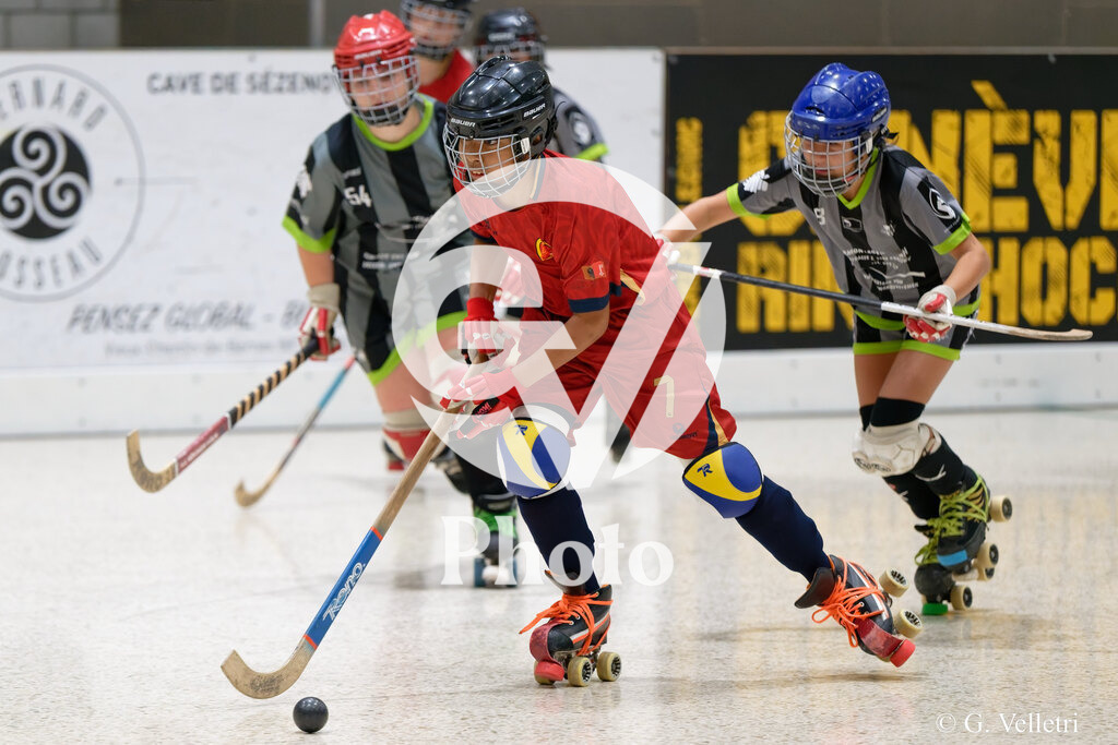 U13  - Geneve RHC v HC Munsingen W  |  during the U13  match between Geneve RHC and HC Munsingen W  at Centre sportif de la queue d'arve in Geneve, Switzerland