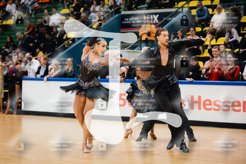 Hessen Tanzt WDSF International Open Latin 11th (43) Justin Lauer _ Rita Schumichin (TSC Saltatio Neustadt im TV 1860 Mußbach)-2025-05-18-4861 | Webshop for digital downloads and prints of dance sport, event & show photographer Julian Link - Realisiert mit Pictrs.com