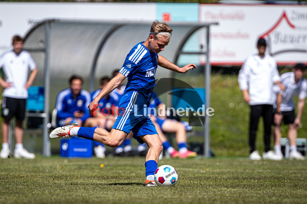 SG Hungerbach vs SV Eurasburg-Beuerberg | Meisterrunde Kreisklasse Gruppe C, SG Hungerbach vs SV Eurasburg-Beuerberg, 20240427,
Bela BURGER (SVEB 21) in Aktion,
2024-04-27 in Oberhasuen (Sportplatz Oberhasuen)
21 Bela BURGER (SVEB 21)
Copyright: WolfgangxLindner www.foto-lindner.de