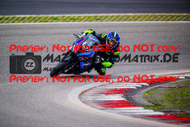 MaZZes_FotoMatrix_240910_6007705_6768 | WEISS