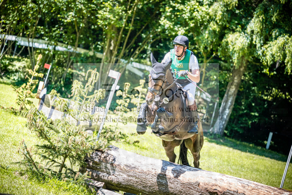 Vielseitigkeitsturnier Melle Oldendorf | Entdecke hochwertige Reitturnierfotos von Foto Oger. Professionell, emotional und authentisch – jetzt Lieblingsmomente im Shop bestellen.Deutschlandweite Turnierfotografie. - Realisiert mit Pictrs.com