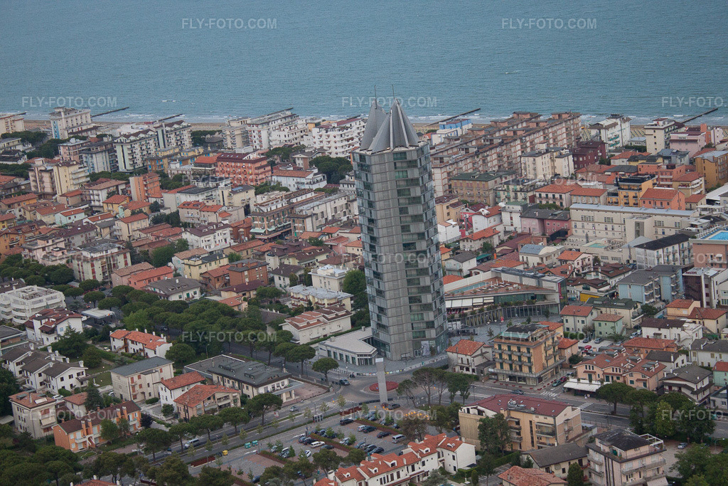 Aerial view: View of the town in Lido di Jesolo in the state Veneto, Italy.Photo: IMG_50344.jpg taken on 06/07/2012 by Werner Riehm/FLY-FOTO.comResolution of the original: 4752 x 3168 px