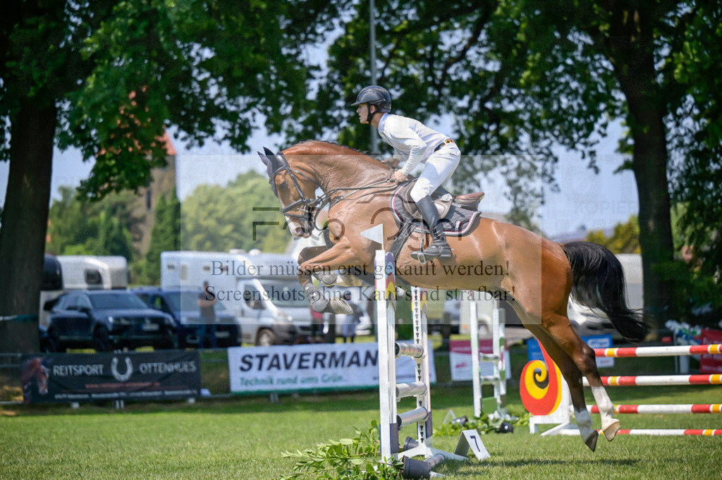 Reitturnier Voxtrup | Entdecke hochwertige Reitturnierfotos von Foto Oger. Professionell, emotional und authentisch – jetzt Lieblingsmomente im Shop bestellen.Deutschlandweite Turnierfotografie. - Realisiert mit Pictrs.com