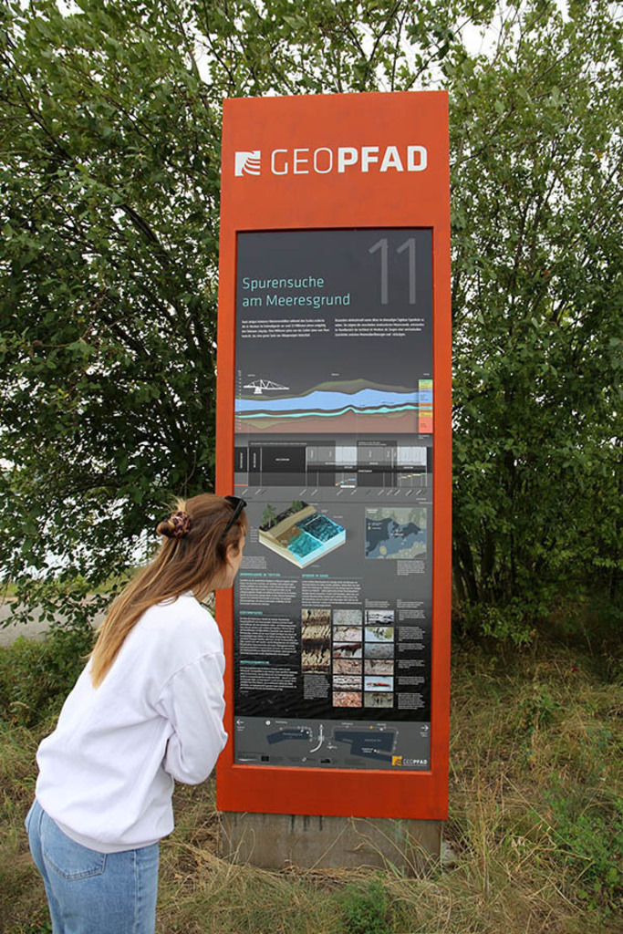 Störmthaler See - Geopfad | Entdecke über 20 Kategorien Leipzig-Motive: Foto-Downloads, hochwertige Poster, Leinwand- & Fine-Art-Prints. Jetzt Lieblingsfoto im Bildlexikon Leipzig Shop bestellen!