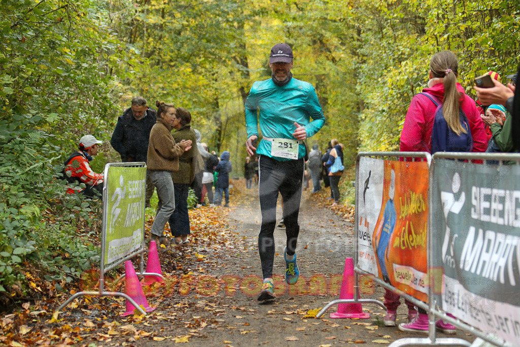 251026_1317_EX1_3104 | Sportfotografie im Rhein-Sieg Kreis, Köln, Bonn, NRW, Rheinland Pfalz, Hessen, etc. Unser Tätigkeitsfeld umfasst den Laufsport vom Volkslauf über den Marathon, Duathlon, Triathon bis zum Ultralauf wie Kölnpfad Ultra oder Schindertrail.