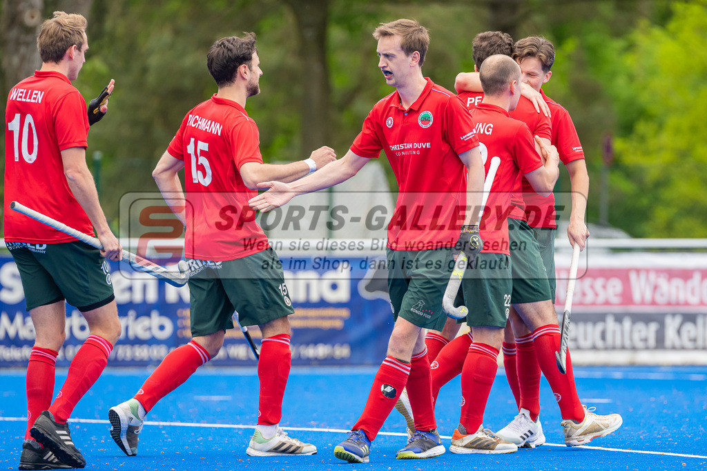 HK_20230507_107924 | 1. Bundesliaga Herren Creefelder HTC - Harvestehuder THC  am 7.5.2023 Crefelder HTC ( CHTC ), Krefeld  , Niklas Wellen ( Crefelder HTC 10 ) , Bachmann Lucas Maximilian ( Crefelder HTC #15 ) , Breucker Julius ( Crefelder HTC #2 )