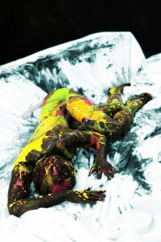 BodyArt-BUNTTUCH_4976b | #001 | Modell: Amber | Foto: Frank Schneider - Realisiert mit Pictrs.com