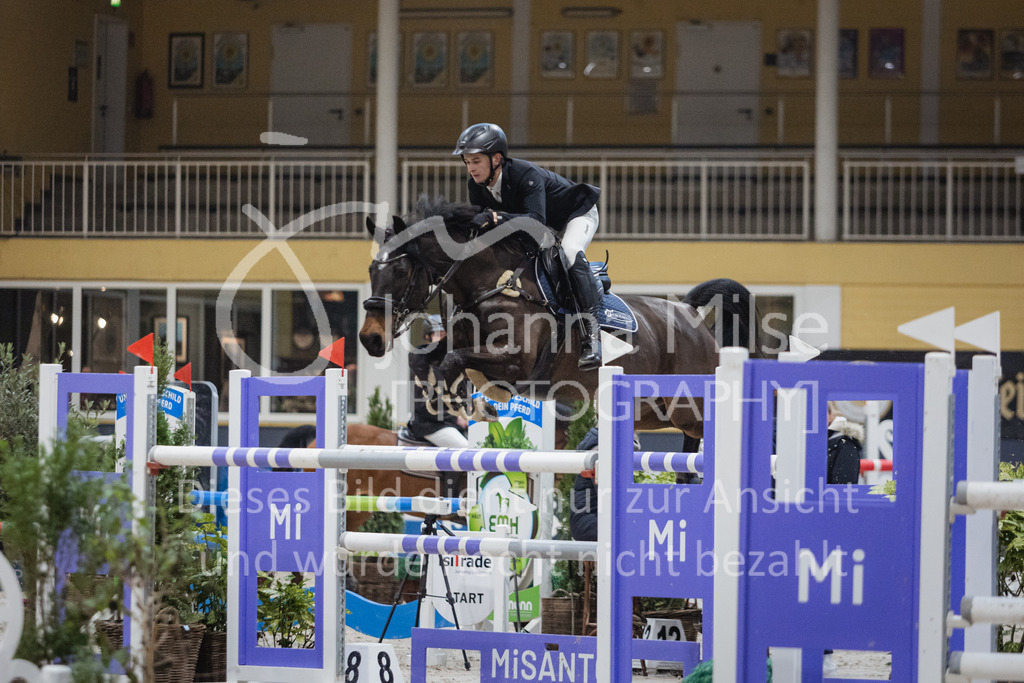 230211_Warstein_M2-Spr-230 | Deine schönsten Turniermomente als professionelle Fotos! Entdecke hochwertige Pferdesport-Fotografie im Online-Shop. Jetzt Fotos finden & bestellen!
