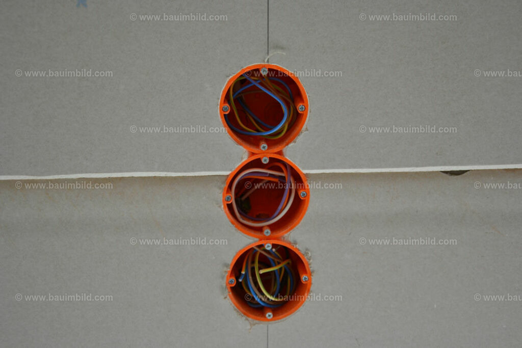 bib-lg18-putzarbeiten-0178 | Nach LV-Leistungsgruppen sortierte Detailfotos über den Bau eines Hauses. Alle Hausbau-Bilder direkt vom Urheber und Autor der Website Haus-Selber-Bauen.com