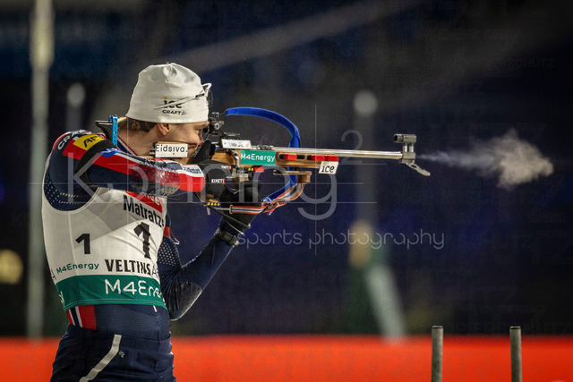 bett1.de WTC Biathlon auf Schalke, 28.12.2025 | Juni Arnekleiv (Team Norwegen) beim Schießen bei der World Team Challenge (bett1.de WTC Biathlon auf Schalke) am 28.12.2025 in der Veltins-Arena in Gelsenkirchen (Deutschland). 