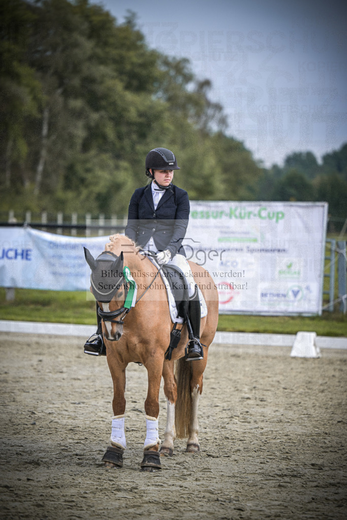 DOS_B302 | Entdecke hochwertige Reitturnierfotos von Foto Oger. Professionell, emotional und authentisch – jetzt Lieblingsmomente im Shop bestellen.Deutschlandweite Turnierfotografie. - Realisiert mit Pictrs.com