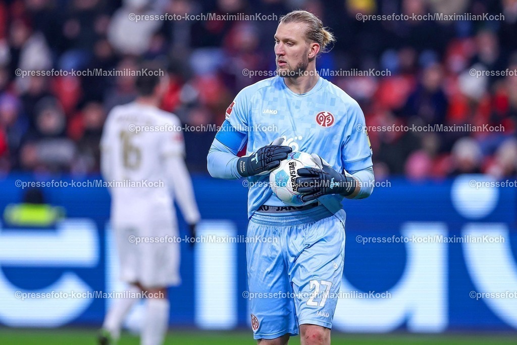 Lev14012501043 | 14.01.2025, Fußball, Bayer 04 Leverkusen - 1. FSV Mainz 05, 1. Fußball Bundesliga, 17. Spieltag, BayArena, Saison 2024 2025: Torwart Robin Zentner (Mainz #27)DFB regulations prohibit any use of photographs as image sequences and or quasi-video.