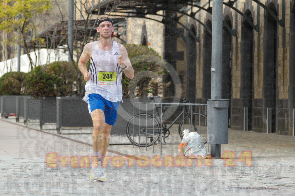 250920_1508_EV4_8127 | Sportfotografie im Rhein-Sieg Kreis, Köln, Bonn, NRW, Rheinland Pfalz, Hessen, etc. Unser Tätigkeitsfeld umfasst den Laufsport vom Volkslauf über den Marathon, Duathlon, Triathon bis zum Ultralauf wie Kölnpfad Ultra oder Schindertrail.