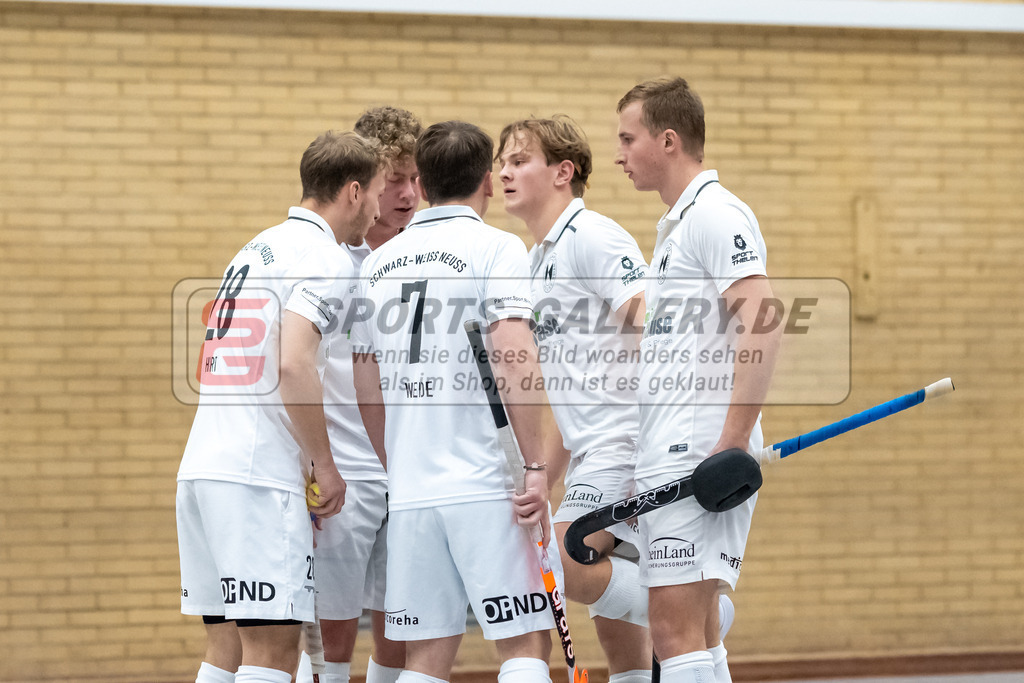 SFE_20230115_0132 | 1. Bundesliga Hockey Herren Schwarz-Weiss Neuss - Crefelder HTC am 15.01.2023 in  (Sporthalle Jahnerstrasse), Photo: Stephan Fehrmann 2022 (Sports-Gallery)