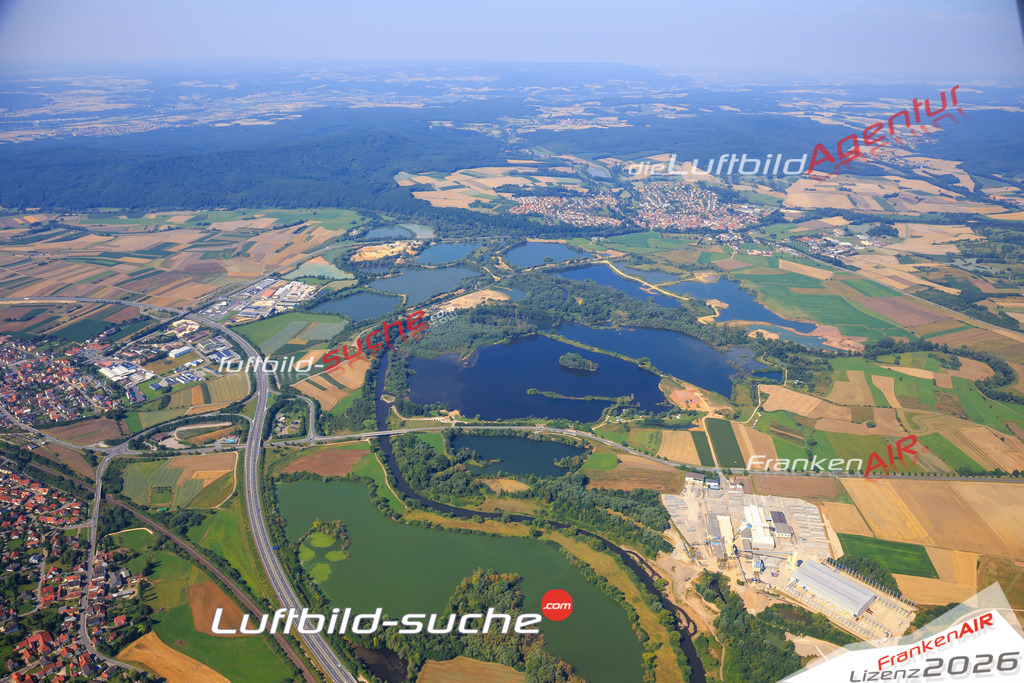 Die Luftaufnahme der Stadt Breitengüßbach wurde vom UL-Flugzeug heraus erstellt ( keine Drohne )- hohe Auflösung für beste Qualität