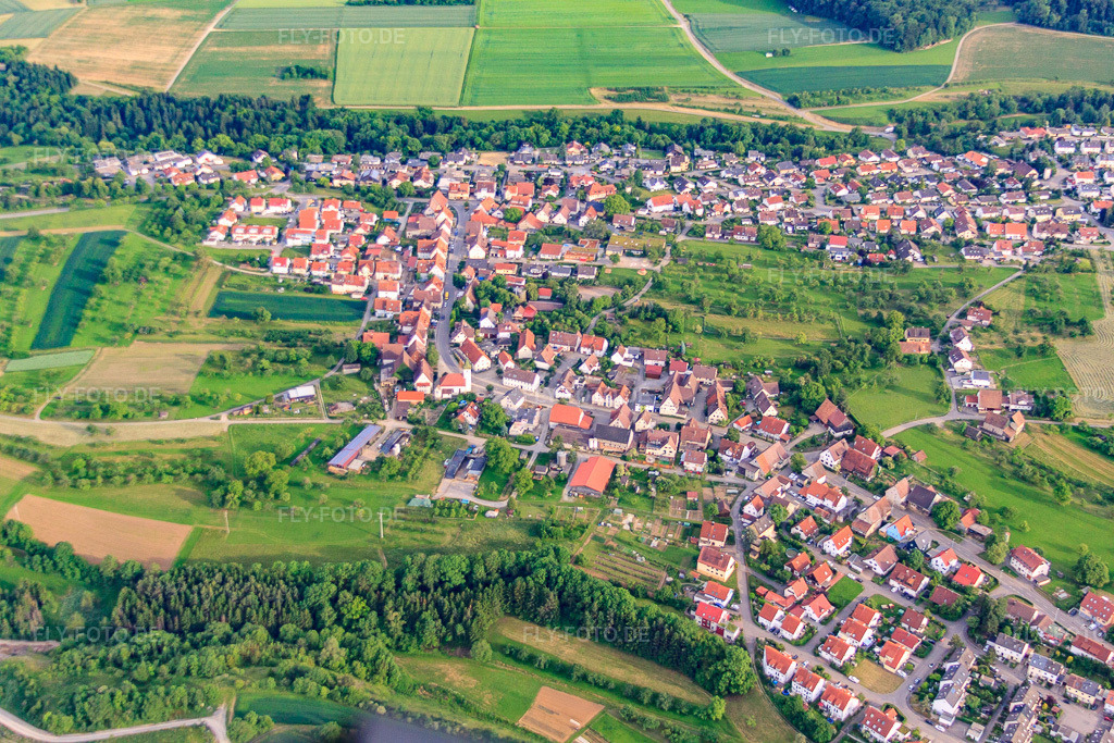 Luftbild: Hohenzollernstr im Ortsteil Haslach in Herrenberg im Bundesland Baden-Württemberg in Deutschland. Foto: IMG_66867.jpg vom 07.06.2014 durch Werner Riehm/FLY-FOTO.de – Auflösung des Originals: 4752 x 3168 px