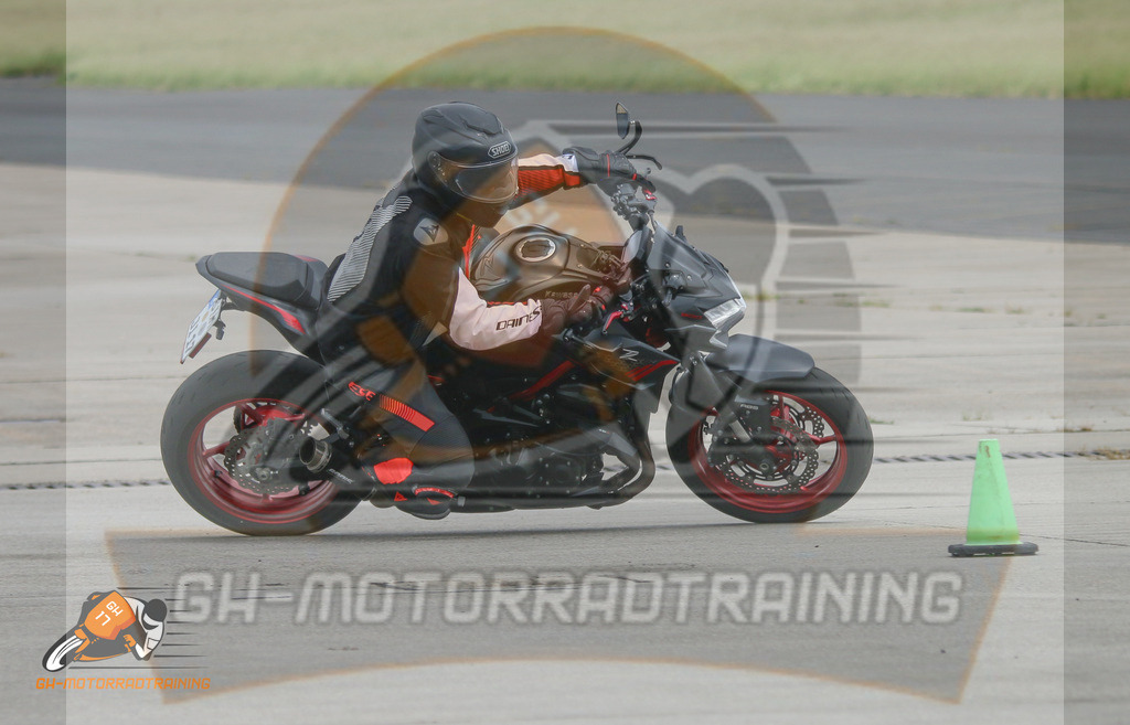 IMG_2823 | gh-motorradtraining-foto.de - Realisiert mit Pictrs.com