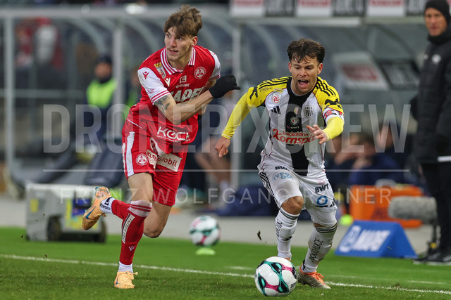 UEFA Europa League 2025/26: SK Sturm Graz vs SK Brann | Graz, Austria, 29.JAN.26 - SOCCER - UEFA Europa League, SK Sturm Graz vs SK Brann Bergen. The image shows Tio Cipot (GAK) and Sascha Horvath (Lask).
