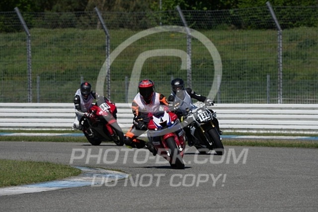 2025_04_28_PBK_13405 | Sportfotografie; SlowMotion; Video; Rennstrecke; Hafeneger; Speer; Racing; RSE; BMW; CBO; Trackday; Motorsportarena; Hockenheimring; Brno; Most; Barcelona; Valencia