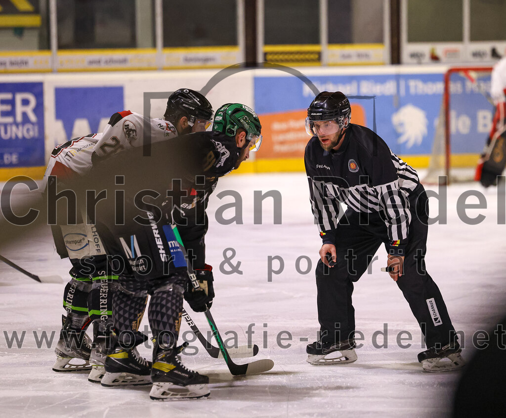 2024-03-08_015_TSV_Erding_gegen_EHC_Koenigsbrunn | Erding, Deutschland, 08.03.2024:
Eishockey, Bayernliga Playoffs 2023 / 2024, 1. Spieltag, TSV Erding gegen EHC Königsbrunn, Endergebnis: 3:0

Maximilian Forster (Erding Gladiators, #81)

Foto: Christian Riedel / fotografie-riedel.net